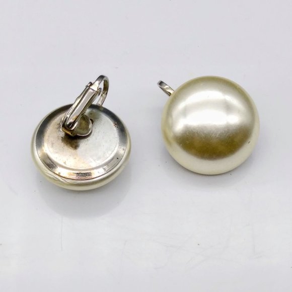 Elegant Faux Pearl Button Earrings, Classic Vintage Chic Clip Ons - Picture 4 of 4